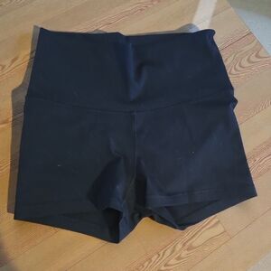 Old Navy Women's High Waist Black Shorts‎